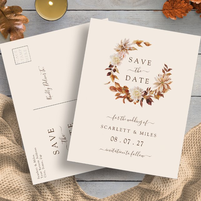 Coroa de Terracota de Outono para Convite de Casam (Fall Terracotta Wreath Wedding Save the Dates Announcement Postcard by Painted Paperie
)