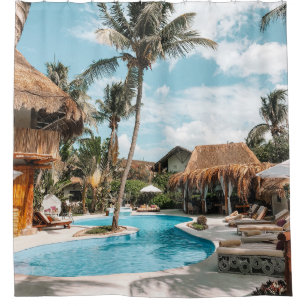 Cortina Para Box Aquelas cabanas e casas na piscina durante o dia