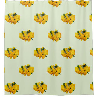 Cortina Para Box Bouquet of Yellow Roses and Baby’s Breath