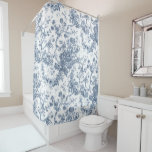 Cortina Para Box Elegante Vintage Francês Gravado Floral Toile-Blue<br><div class="desc">Padrão de madeira elegante e ornamentado, azul e branco, toile de jouy, com flores exóticas, vinhas e folhagem entrelaçadas com glândulas e cestos de rosas. Este padrão foi adaptado de um fragmento histórico têxtil francês cerca de 1910 na coleção Smithsonian. O padrão é de alta resolução, mas não pode ser...</div>