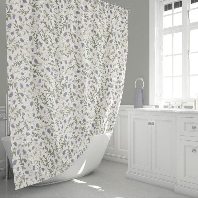 Cortina Para Box Flores Roxas Elegantes (Elegant Sage Lavender Thistle Floral Pattern Shower Curtain from Studio Posies.)