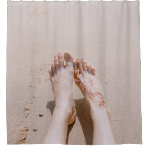 Cortina Para Box Fotografia seletiva dos pés com tatuagem em
