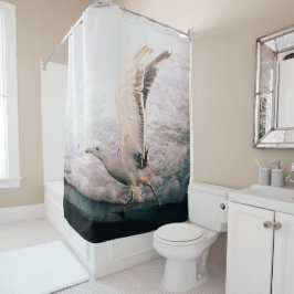 Cortina Para Box Gaivota Acenando com As Asas Perto Da Espuma Do Ma