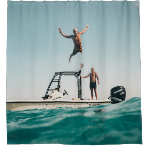 Cortina Para Box Homem mergulhando na piscina