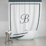 Cortina Para Box Letra Monograma do Script de Borda Escuro Elegante<br><div class="desc">Adicione elegância clássica ao seu banheiro com esta cortina de chá monograma na moda. Esta sofisticada cortina de chá branco é enquadrada por um design de fronteira em camadas chic do hotel contemporâneo. Personalize a letra do monograma do script com o seu primeiro ou sobrenome inicial. Cinza azul/verde ardósia escura...</div>