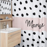 Cortina Para Box Nome do Monograma Moderno | Pastel Pink & Black Po<br><div class="desc">Nome do Monograma Moderno | Pastel Pink & Black Pontos</div>