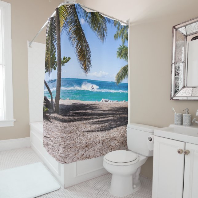 Cortina Para Box Praia num travesseiro decorativo ensolarado (In Situ)