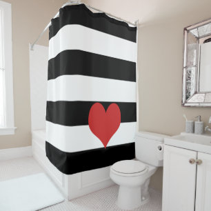 Cortina Para Box Stripes brancas e pretas com coração vermelho