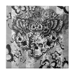 Coruja perdida e encontrada, floral com crânio do