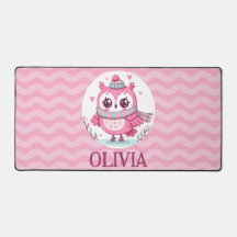 Coruja rosa-branca Vestindo espinho e madeira