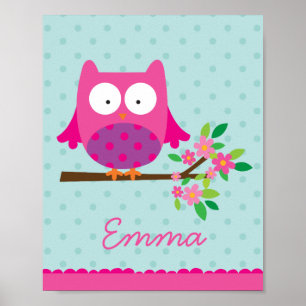 Coruja Rosa em um Poster de Berçário Personalizado