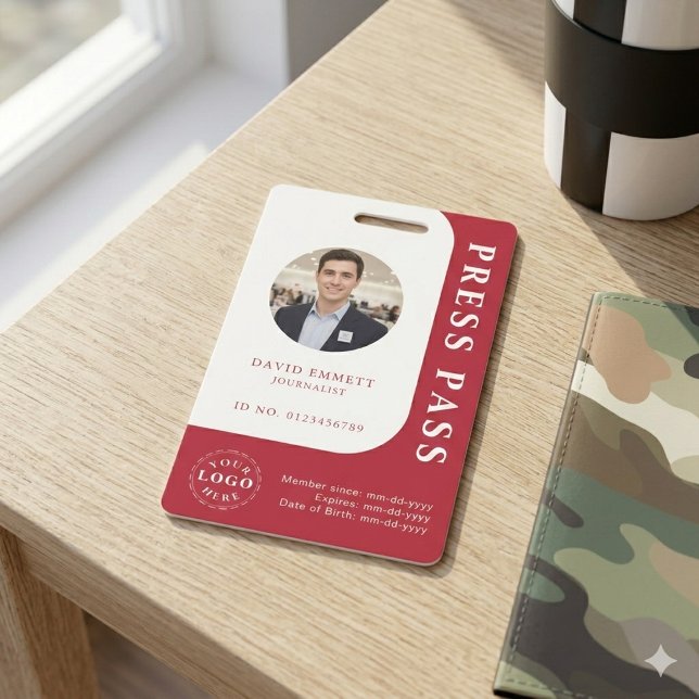 Crachá American Red Media Pass with Photo and QR Code (American Red Media Pass with Photo and QR Code Badge)