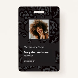 Crachá Cinzas e Padrão Floral Negro Vibrante e Negrito