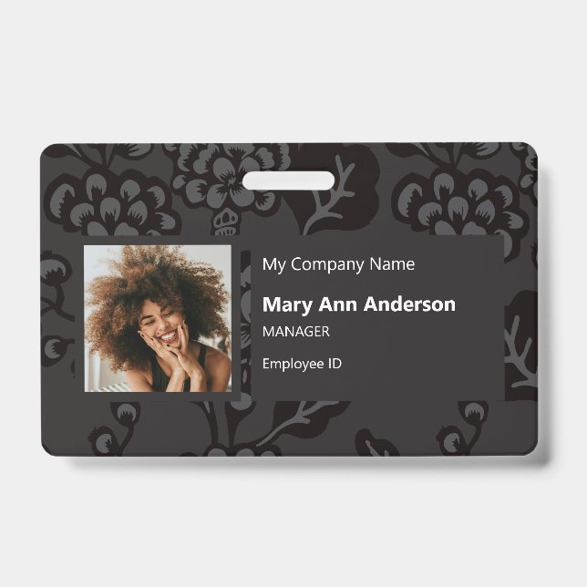 Crachá Cinzas e Padrão Floral Negro Vibrante e Negrito (Frente)
