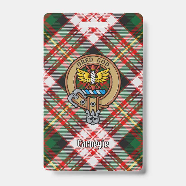 Crachá Clan Carnegie Crest sobre o Vestido Tartan (Frente)