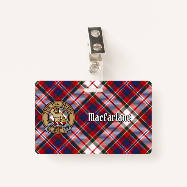 Crachá Clan MacFarlane Crest sobre o vestido Tartan (Frente com Clipe)
