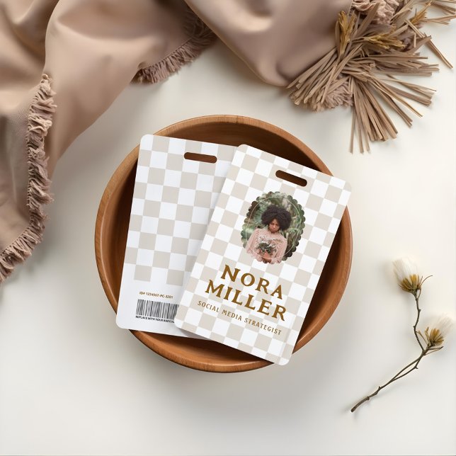 Crachá Código de Barras de ID de Foto do Padrão Verificad (Boho Retro Checkered Pattern Photo ID Barcode Badge)