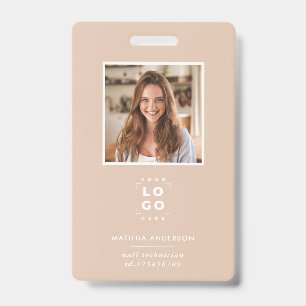 Crachá Código QR bege abstrato de foto moderna minimalist