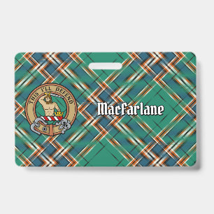 Crachá Crista do Clã MacFarlane sobre o antigo Tartan de