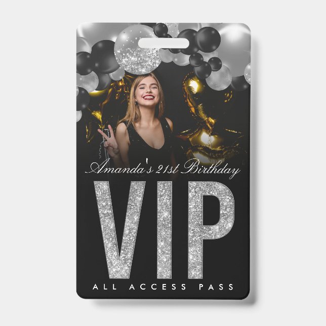 Crachá de Acesso Total VIP Personalizável Preto e  (Frente)