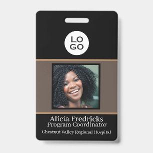 Crachá de Funcionário Preto e Marrom com Logotipo