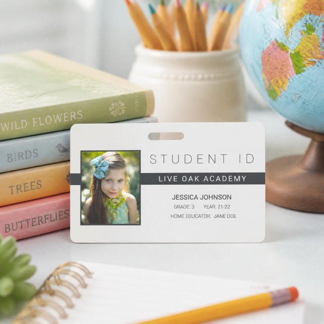Crachá de ID de Aluno de Ensino Doméstico Minimali (Criador carregado)
