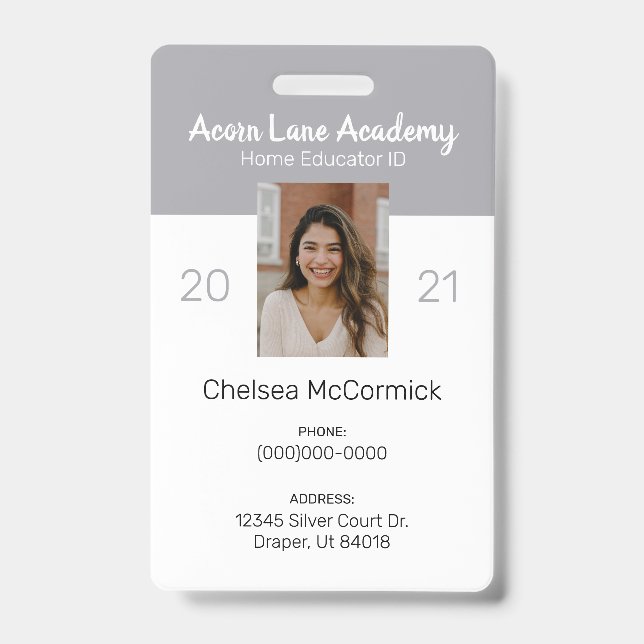 Crachá de ID de Escolas Domésticas da Cinza Limpa (Frente)