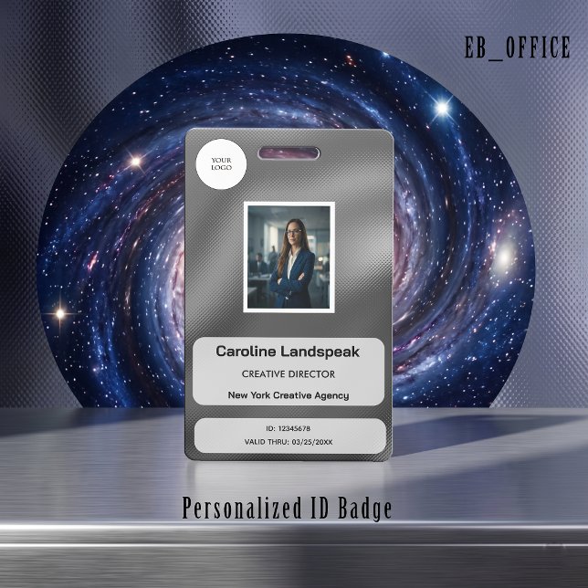 Crachá de ID de Foto com Logo Personalizado em Pra (Metallic Silver Custom Logo Photo ID Vertical Badge Template. Size: 2.13 x 3.38 Inches)