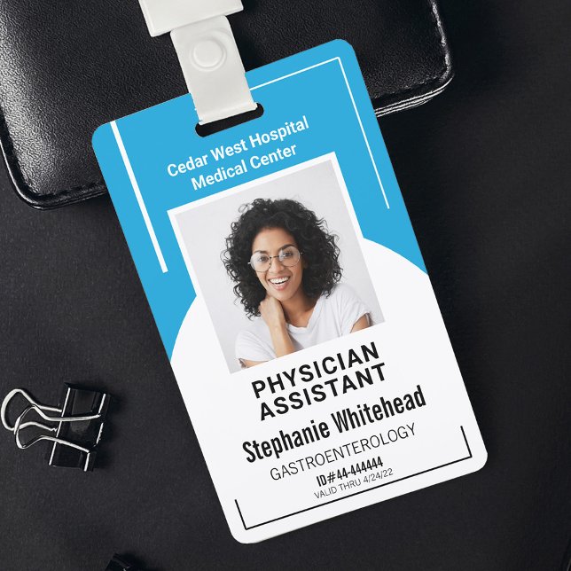 Crachá de identificação com foto de equipe médica  (Your photo ID employee badge is not just an identification tool, but a powerful communication medium)