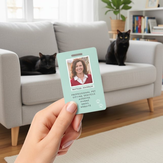 Crachá de Identificação de Fotografia de Impressão (Upload your photo and add your details to this paw print id badge. Purrfect for pet sitters!)