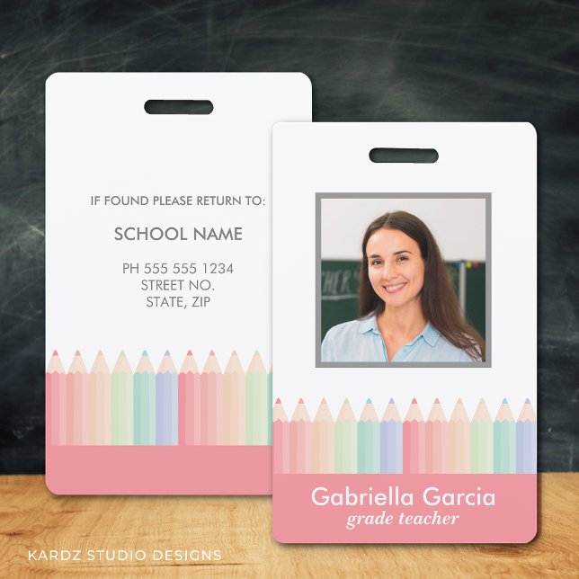 Crachá de identificação personalizado do professor (Teacher Photo Name ID Badge with rainbow pencils)