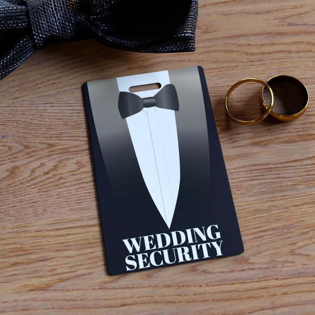 Crachá de Segurança para Casamento de Smoking (A tuxedo security badge perfect for your ring bearer. Just add your details on the reverse)