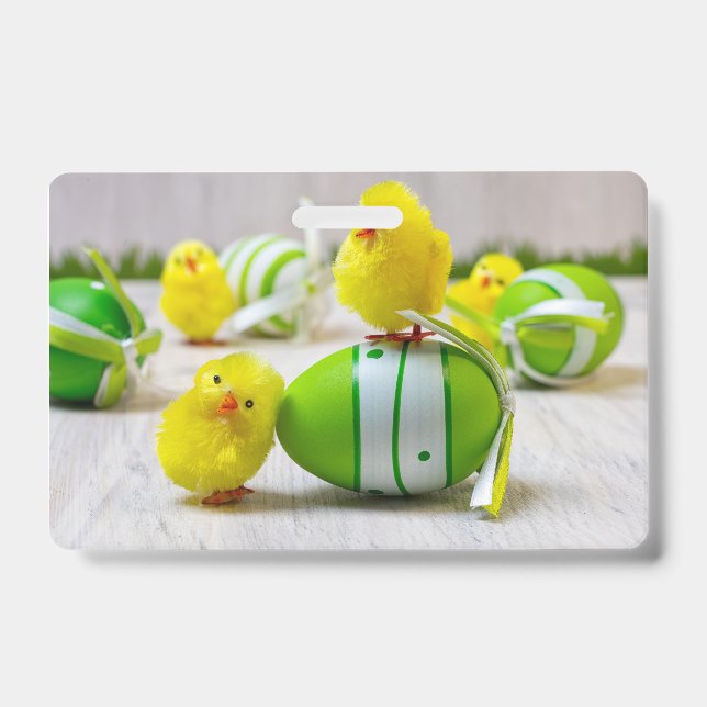 Crachá Decoração de Páscoa - Ovo de Páscoa e pintinhos (Frente)