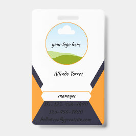 Crachá design de cartão de visita moderno e limpo