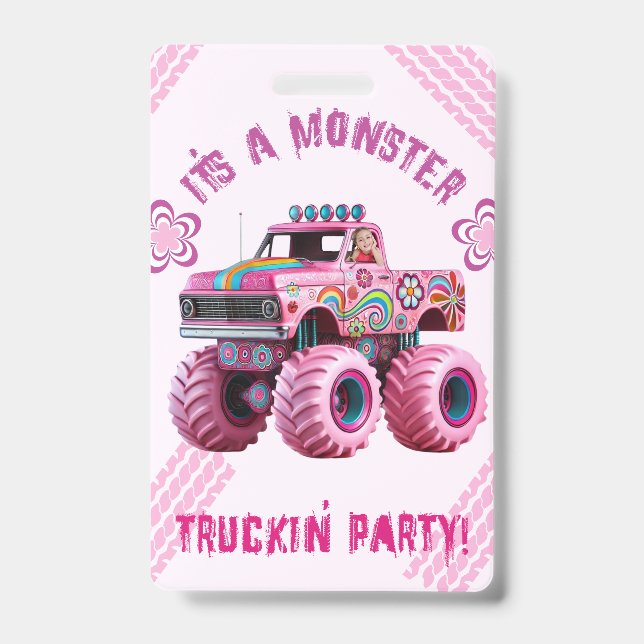 Crachá É uma Festa de Monster Truck Personalizada com Fot (Front)
