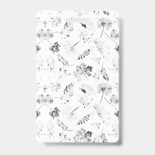 Crachá Elegante desenho floral preto e branco destacando