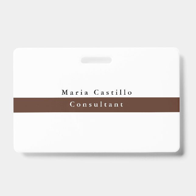 Crachá Elegante Marrom Branco Minimalista Simples (Frente)