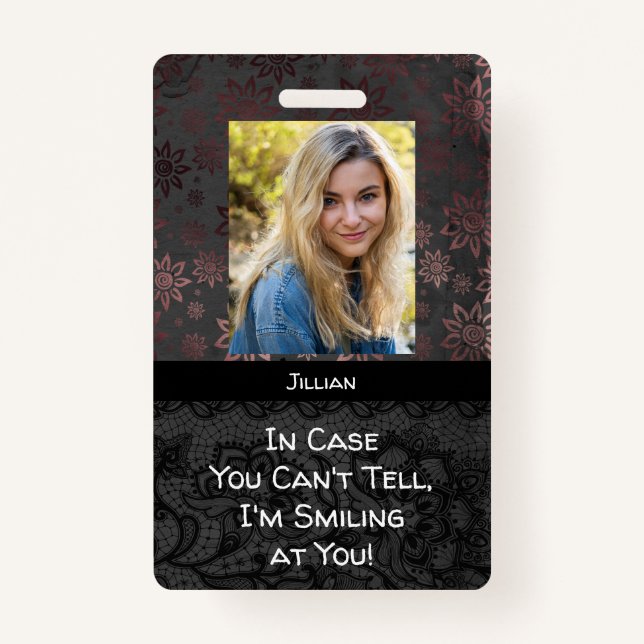 Crachá Funky: Partilhar Sorriso Ao Vestir Máscara (Frente)