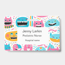 Gato feliz e caras de monstro