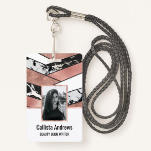 Crachá Geométrico Dourado do Mármaco Negro Moderno