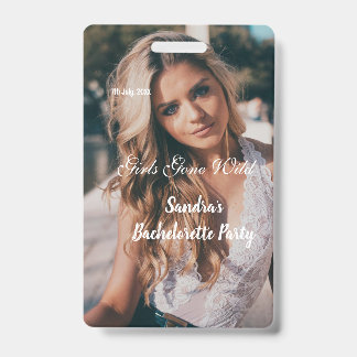 Crachá girls gone wild bachelorette party name photo whit