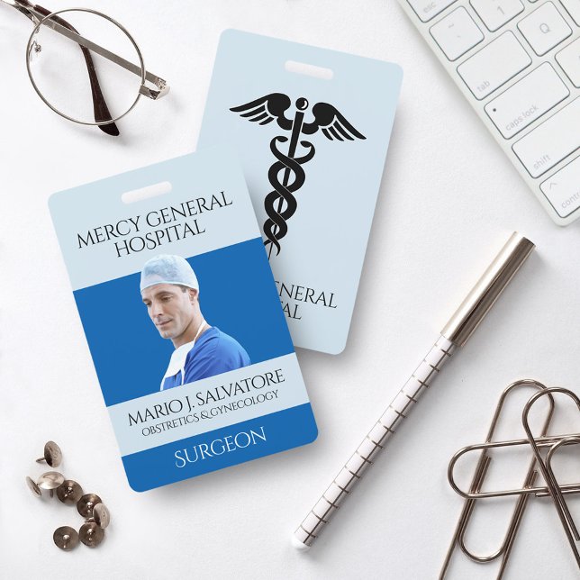 Crachá Hospital Blue Medical Cirgeon Doctor Caduceus (Blue Medical Staff Photo ID Badge Cover Photo.)