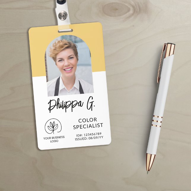 Crachá ID de Funcionário Amarelo Suave com Foto e Logotip (Criador carregado)