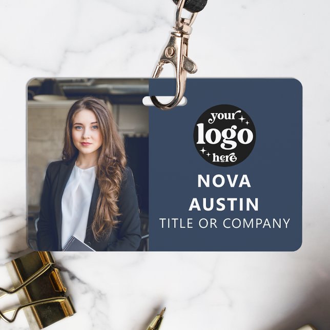 Crachá Logotipo comercial do código QR para identificação (Criador carregado)