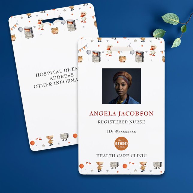 Crachá Logotipo de Enfermeira Pediátrica Fofa (Criador carregado)