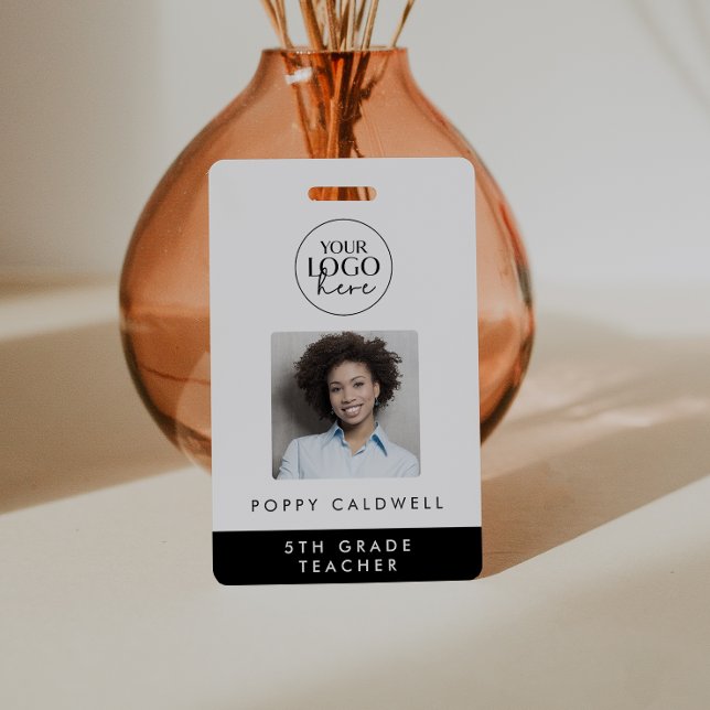 Crachá Logotipo de Tipografia Chic Foto de funcionário ou (Criador carregado)