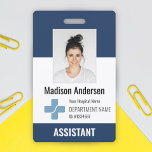 Crachá Logotipo e ID de foto personalizados do funcionári<br><div class="desc">Logotipo de funcionário do hospital personalizado e Marinho para identificação de fotos Crachá azul e branco moderno Logotipo do Clip de foto da sua empresa de assistência médica Crachá de nome de enfermeiro e médico.</div>