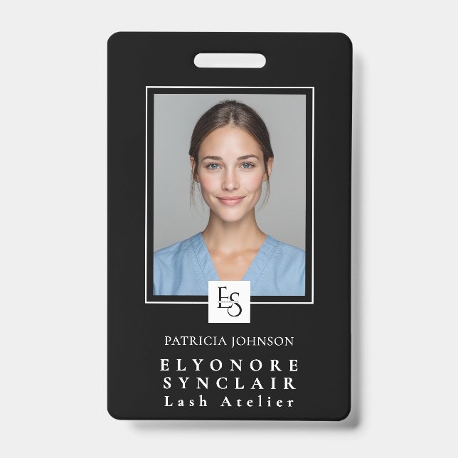 Crachá MinimalBlack White Script Lash Photo Logo (Frente)