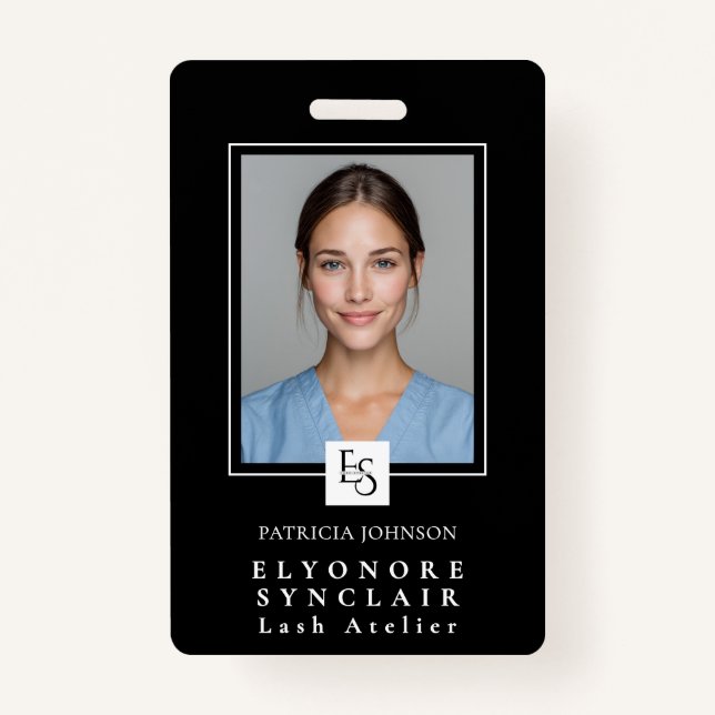 Crachá MinimalBlack White Script Lash Photo Logo (Frente)