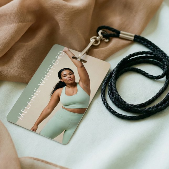 Crachá Modern Personal Trainer Fitness Influencer Photo (Modern Personal Trainer Fitness Influencer Photo Badge)